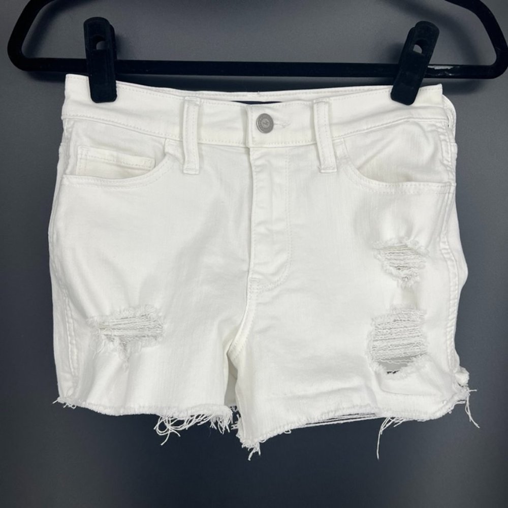Hollister | Size 26, high rise 3" short